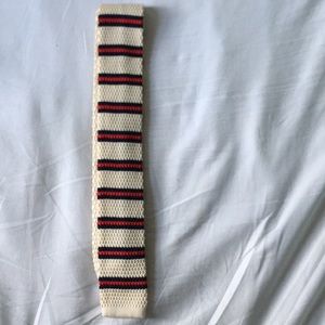 Vintage knit tie
